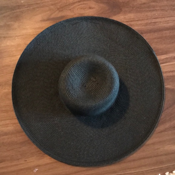 nine west beach hat